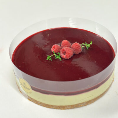 Vaarika-pistaatsia toorjuustutort UUS!